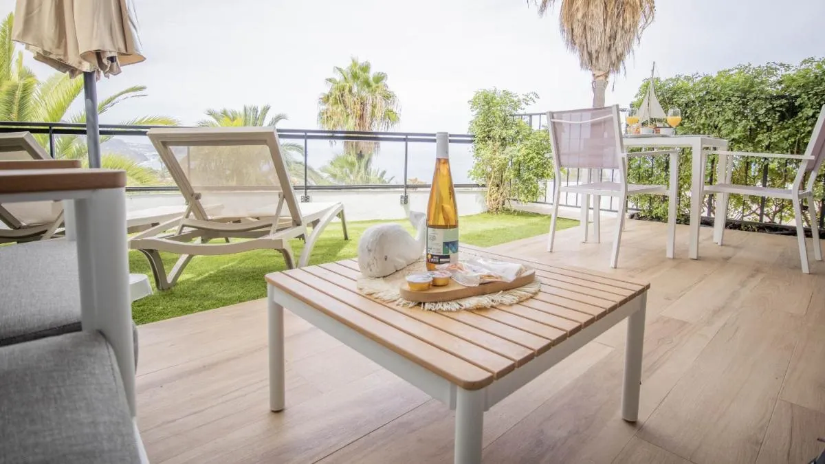 Image 4 of Maresía Village