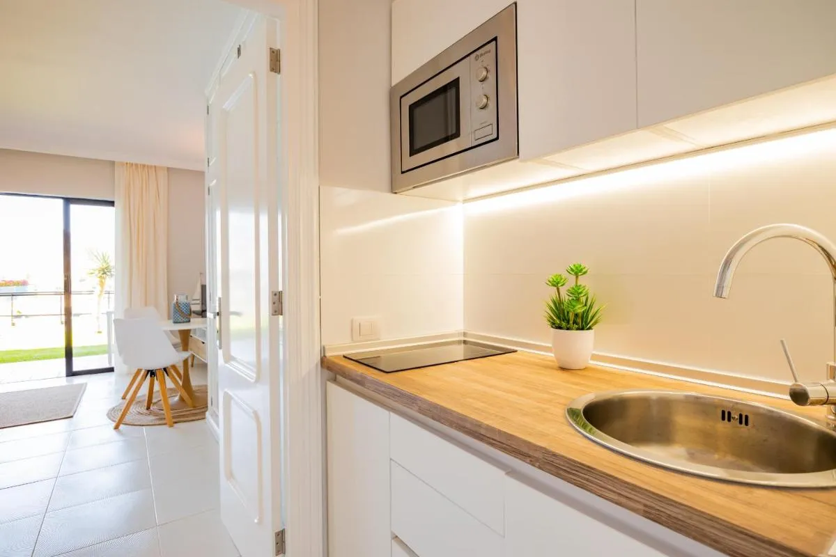 Image 2 of Maresía Village