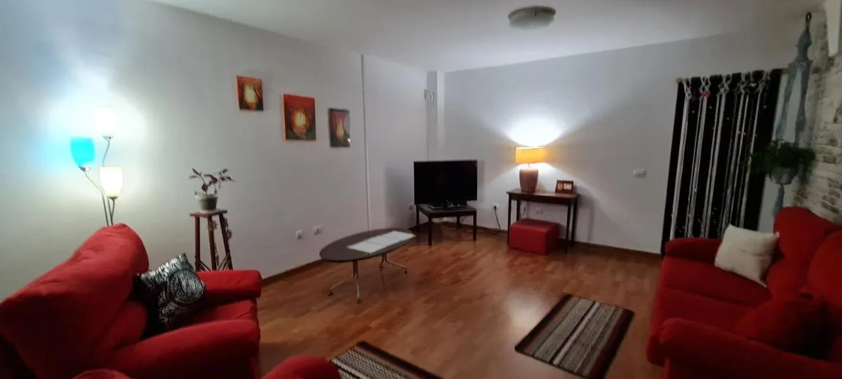 Image 2 of Mgrahamhouse