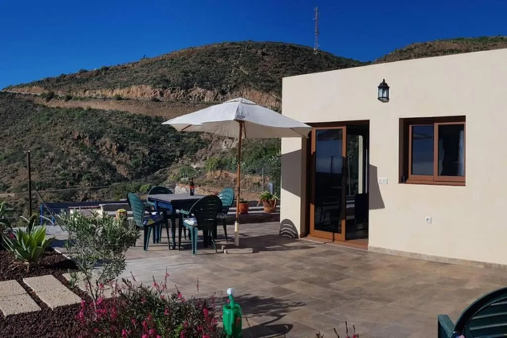 Image 4 of Minicasa 1 en Arico viejo con fibra optica