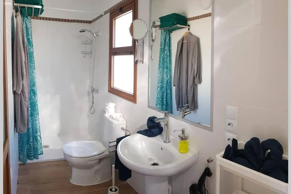 Image 2 of Minicasa 1 en Arico viejo con fibra optica