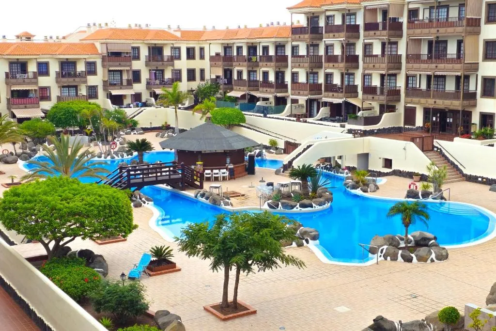 Image of Modern 1BD Apt with a Patio and Pool, Balcon del Mar, B52