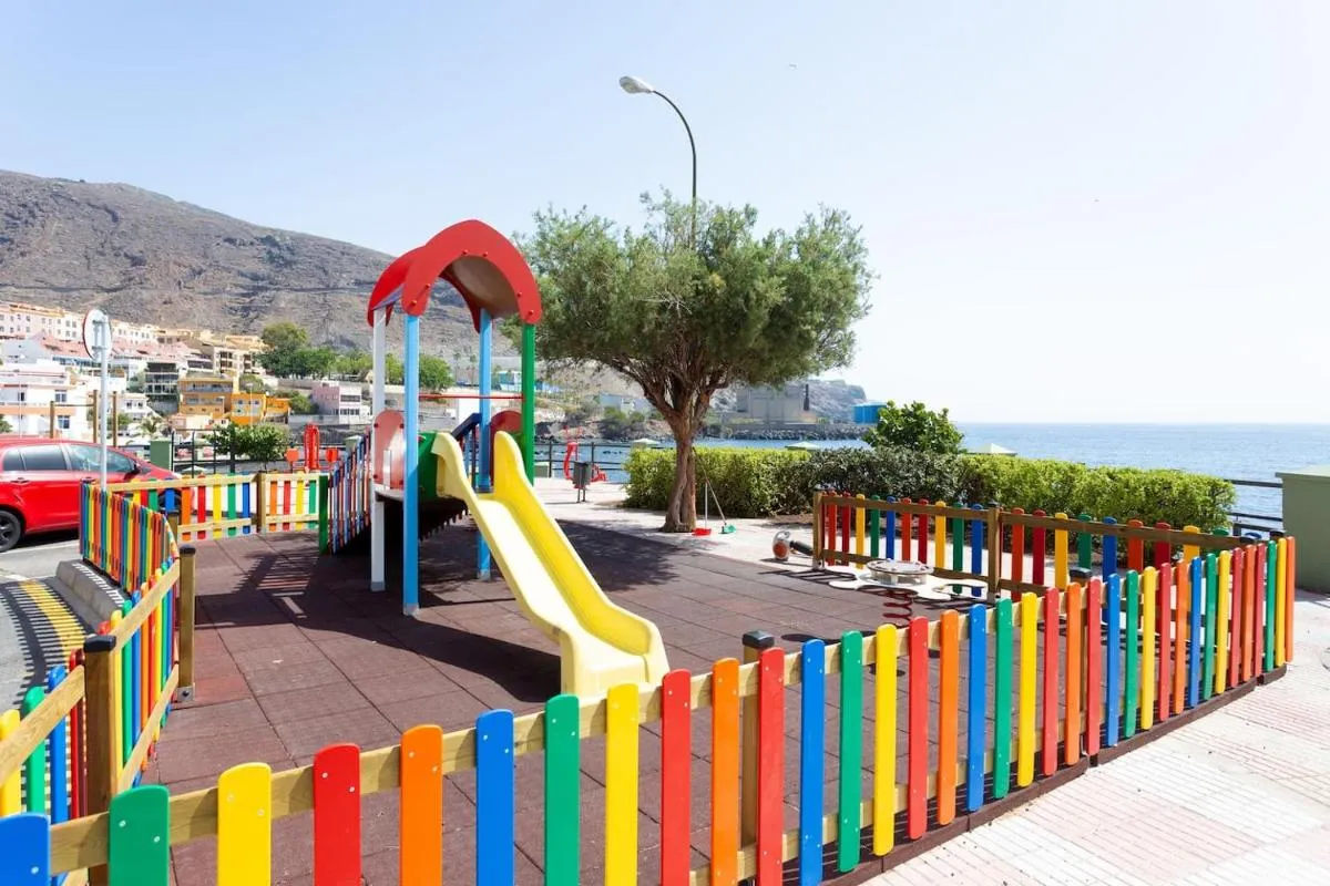 Image 4 of Modern 2bedroom Seaviews & Wifi