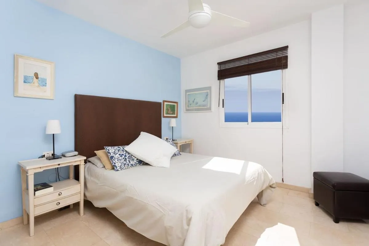 Image 1 of Modern 2bedroom Seaviews & Wifi