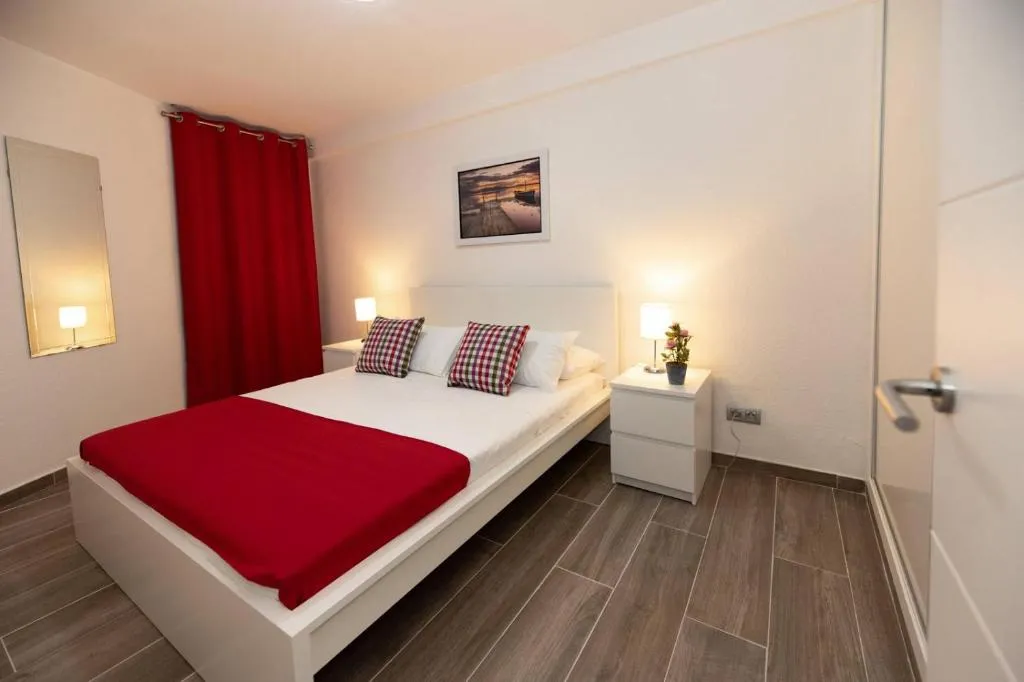 Image of Modern Apartment with pool and Wifi