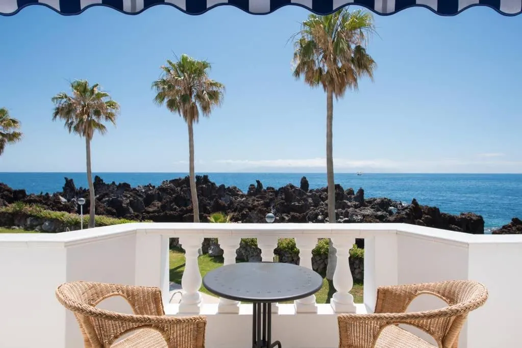 Image of Modern, cozy and peaceful oceanfront oasis