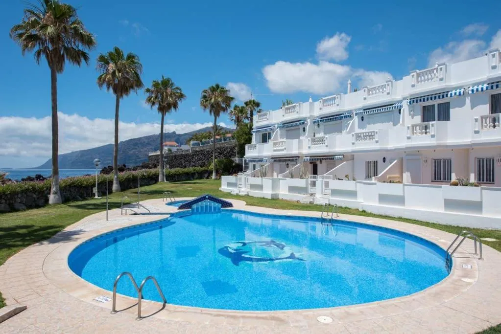 Image 3 of Modern, cozy and peaceful oceanfront oasis