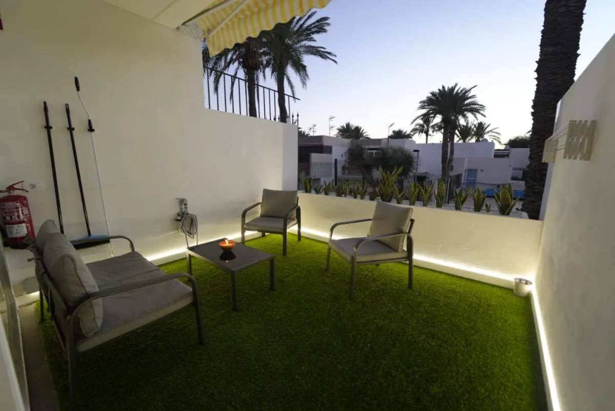 Image 5 of Moderno estudio en Costa del silencio con terraza y piscina