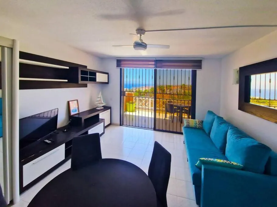 Image 4 of Monolocale vista spettacolare sulloceano OV401