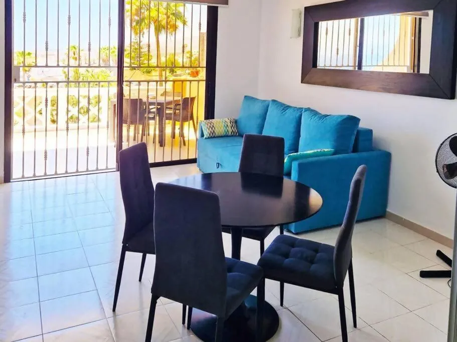 Image 3 of Monolocale vista spettacolare sulloceano OV401