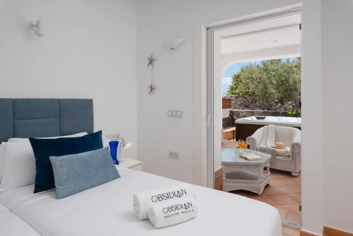 Image 1 of OBSIDIAN Villa Estrella del Mar