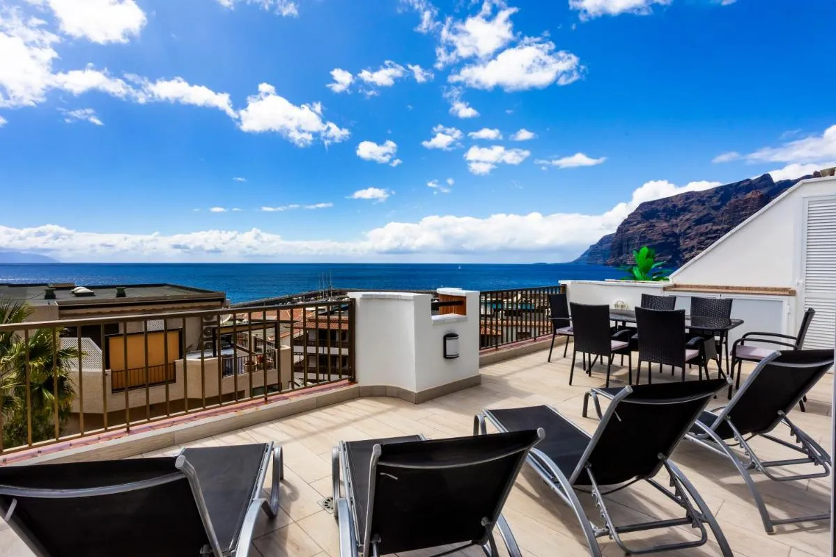 Image 1 of OCEAN PANORAMA – 3 AC bedrooms, private garage, new pool, 2 bathrooms, tv channels