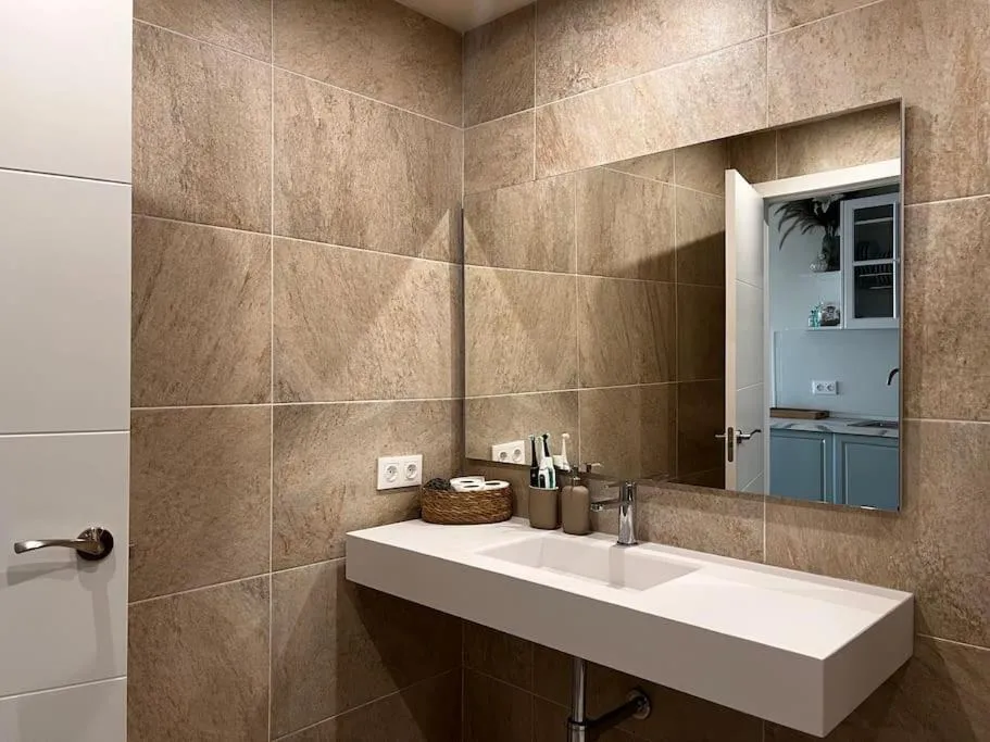 Image 2 of Ocean Dream Apartments – Lovely sea view studio apartment 5min from beach