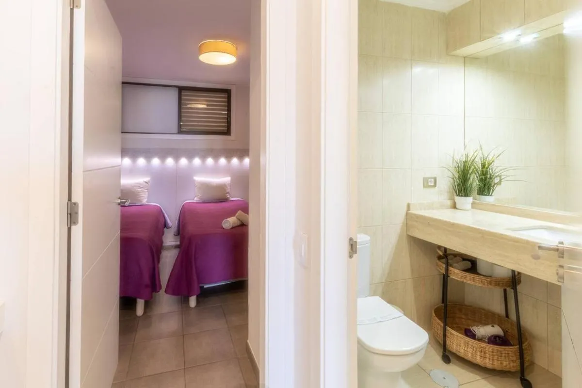 Image 2 of Oceanfront Apartment Parque Santiago Ii