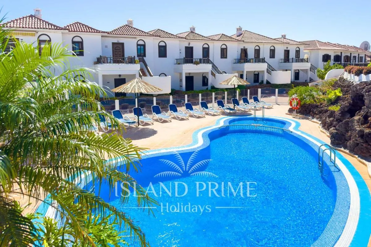 Image 3 of Oceanfront Holiday with Stunning Views LBR650