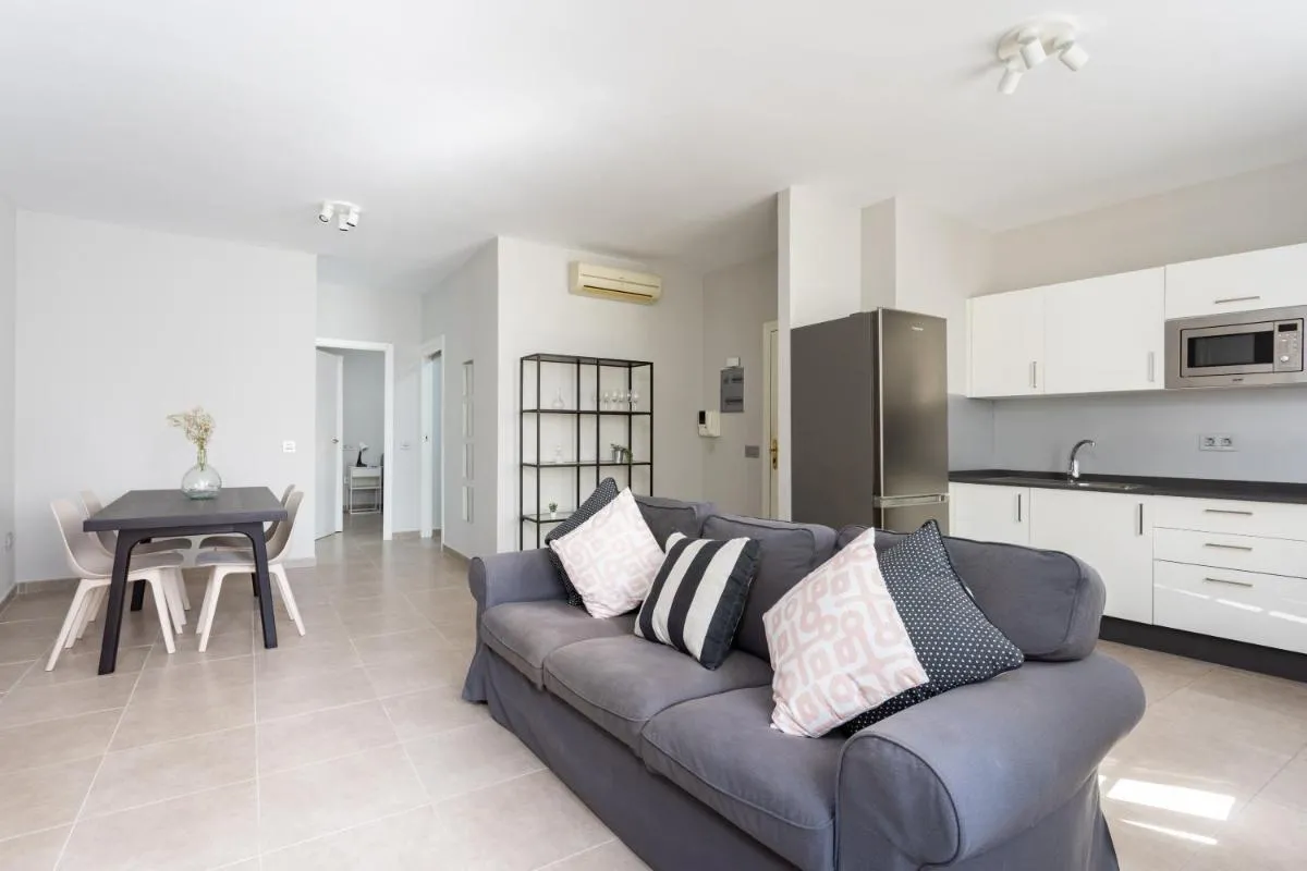 Image 2 of Old Town Charming One-Bedroom Apartment