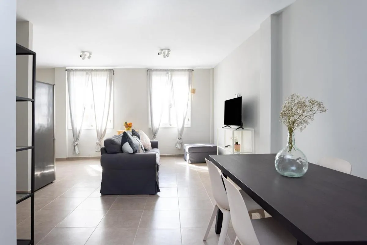 Image 4 of Old Town Charming One-Bedroom Apartment