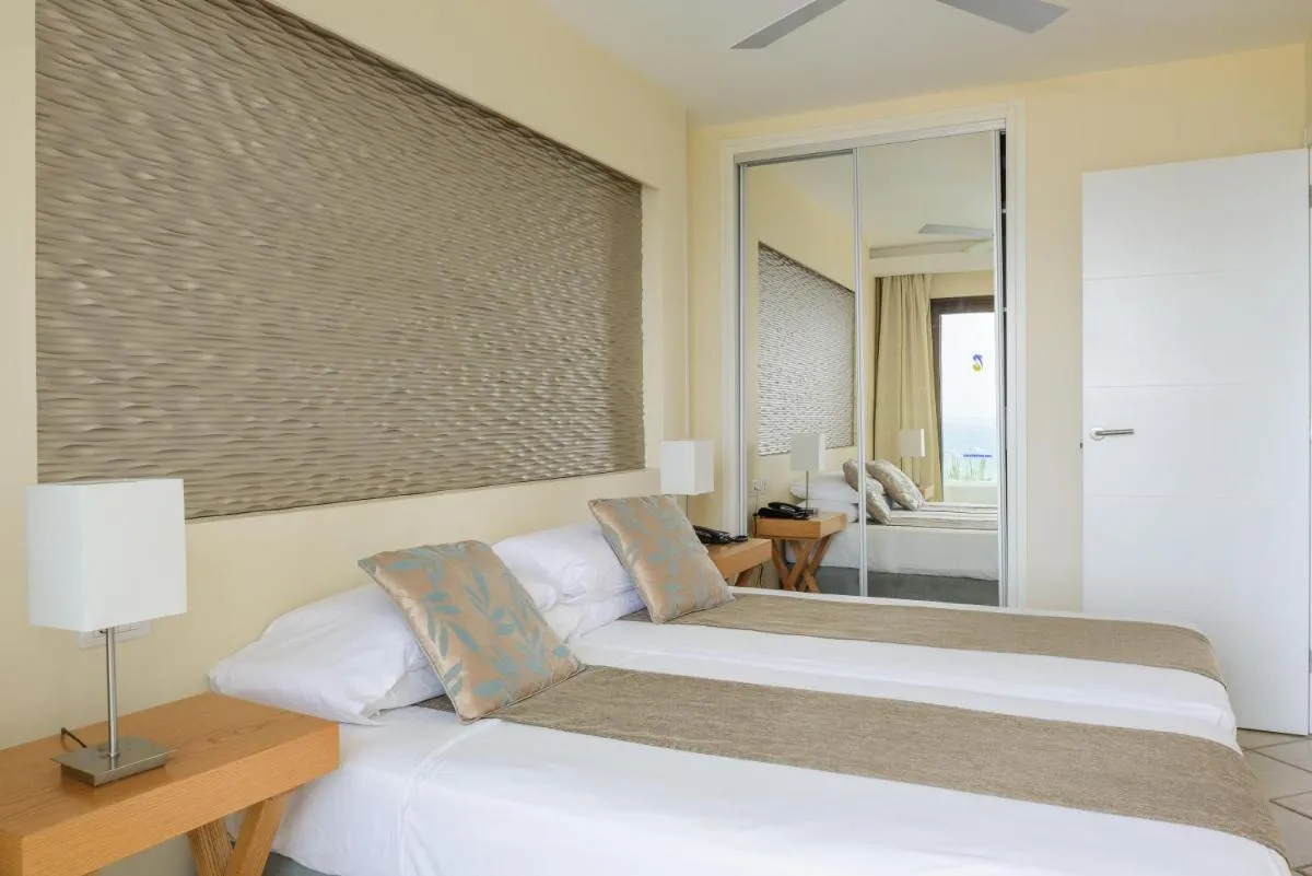 Image 1 of Pearly Grey Ocean Club Apartments & Suites