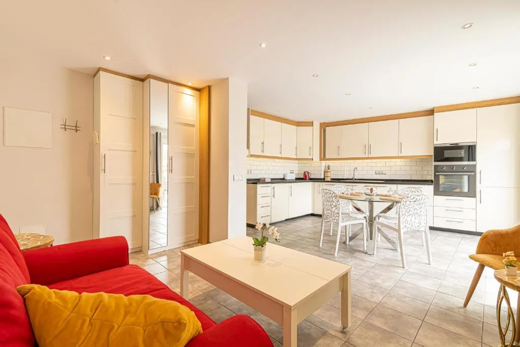 Image of Penthouse Manureva by Pajarito Holidays