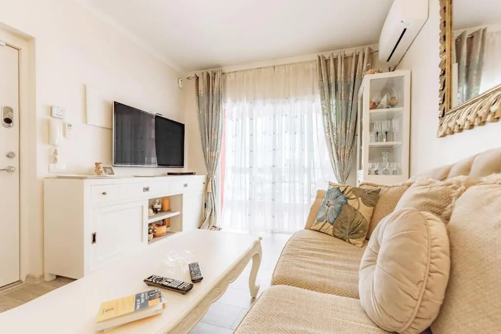 Image 4 of Playa San Juan apartment