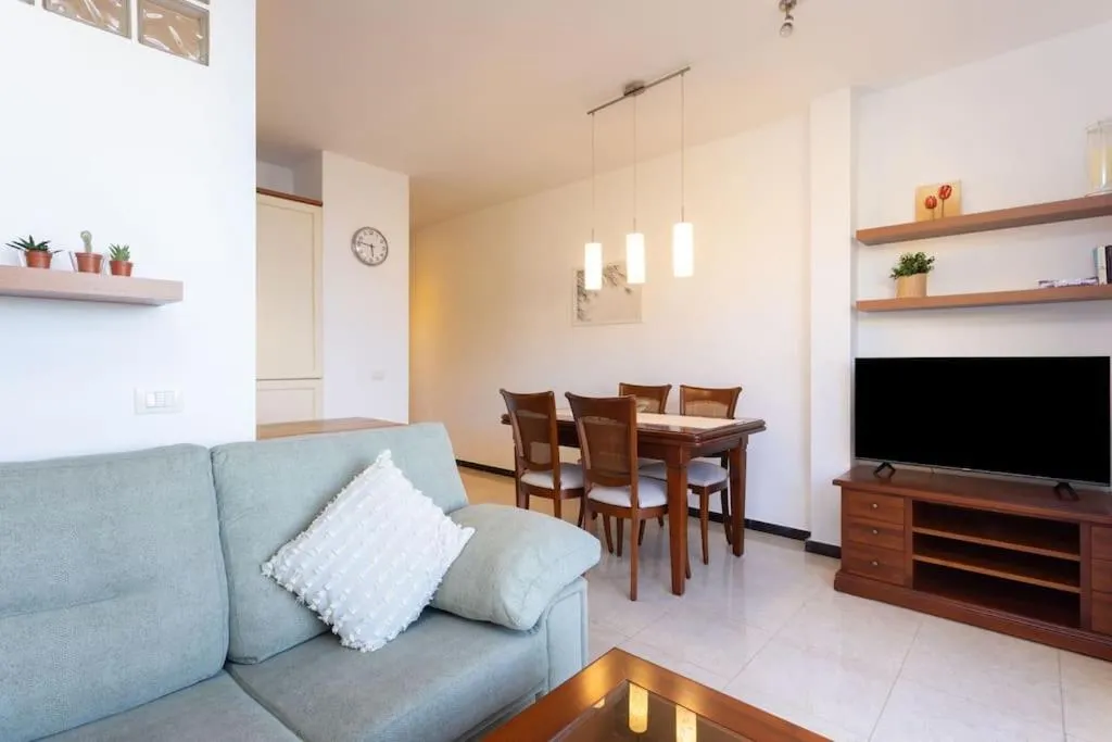 Image 4 of Precioso Apto. con vistas al mar y puesta de sol