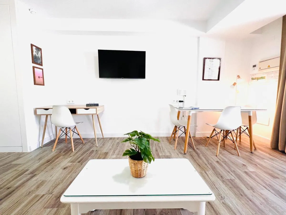 Image 6 of Prime garden-view Studios