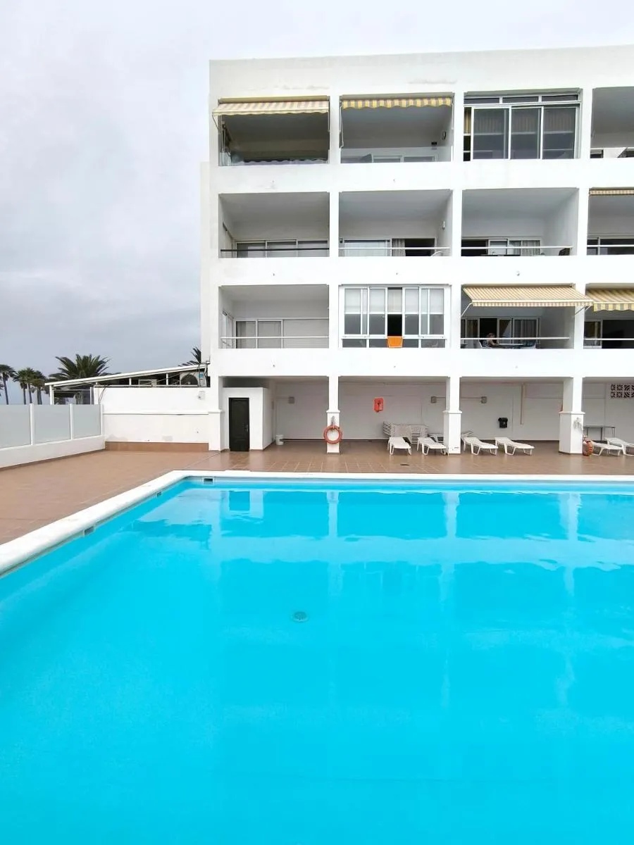 Image 5 of ROSA DE MAR 1 – parking, pool, beachfront, tv channels