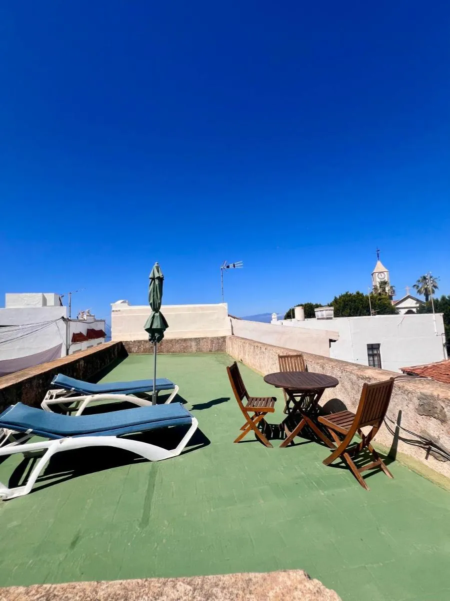 Image 6 of Red House