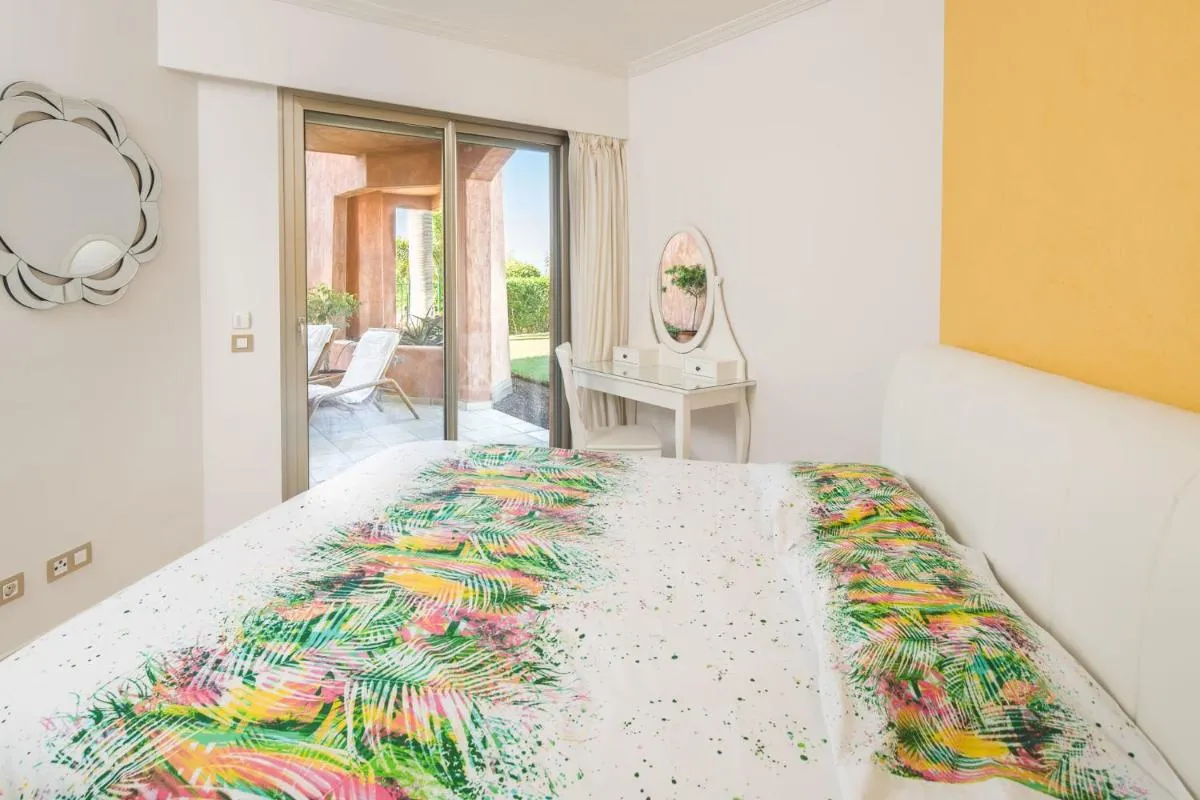 Image 1 of Romen 04 Bahia de Los Menceyes