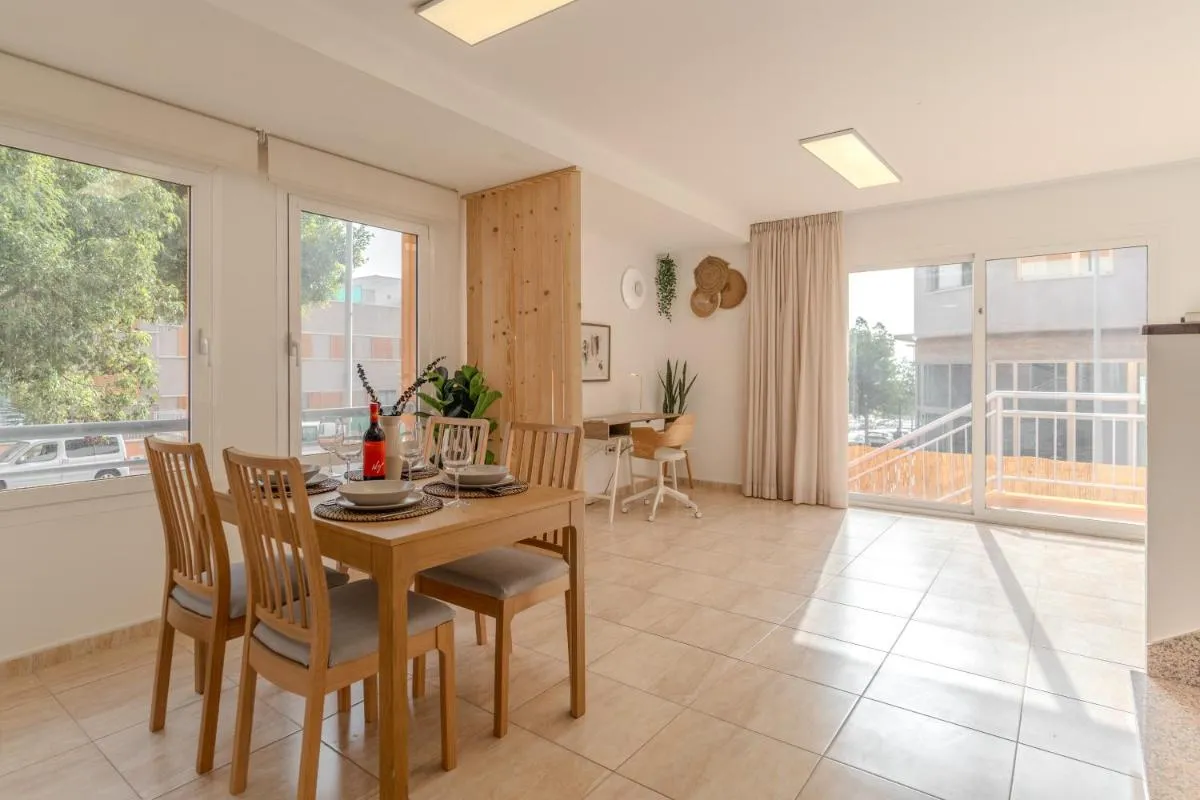 Image 3 of Rooms City