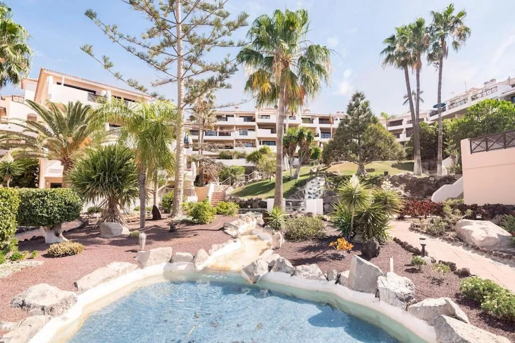 Image 6 of Royal Blue Terracotta Designer Apt Golf del Sur