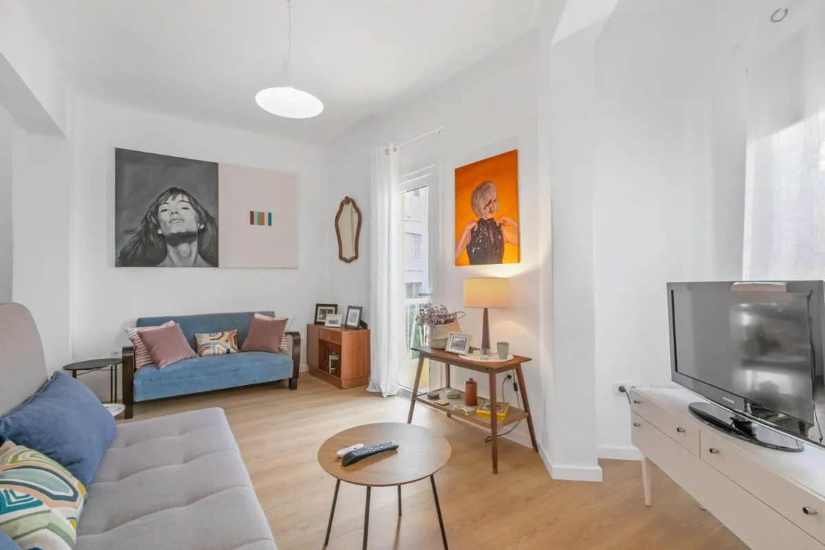 Image 4 of Santa Cruz Art Home