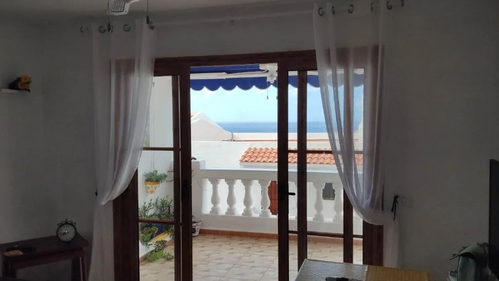 Image of Santiago beach, los cristianos apartment with air conditioning