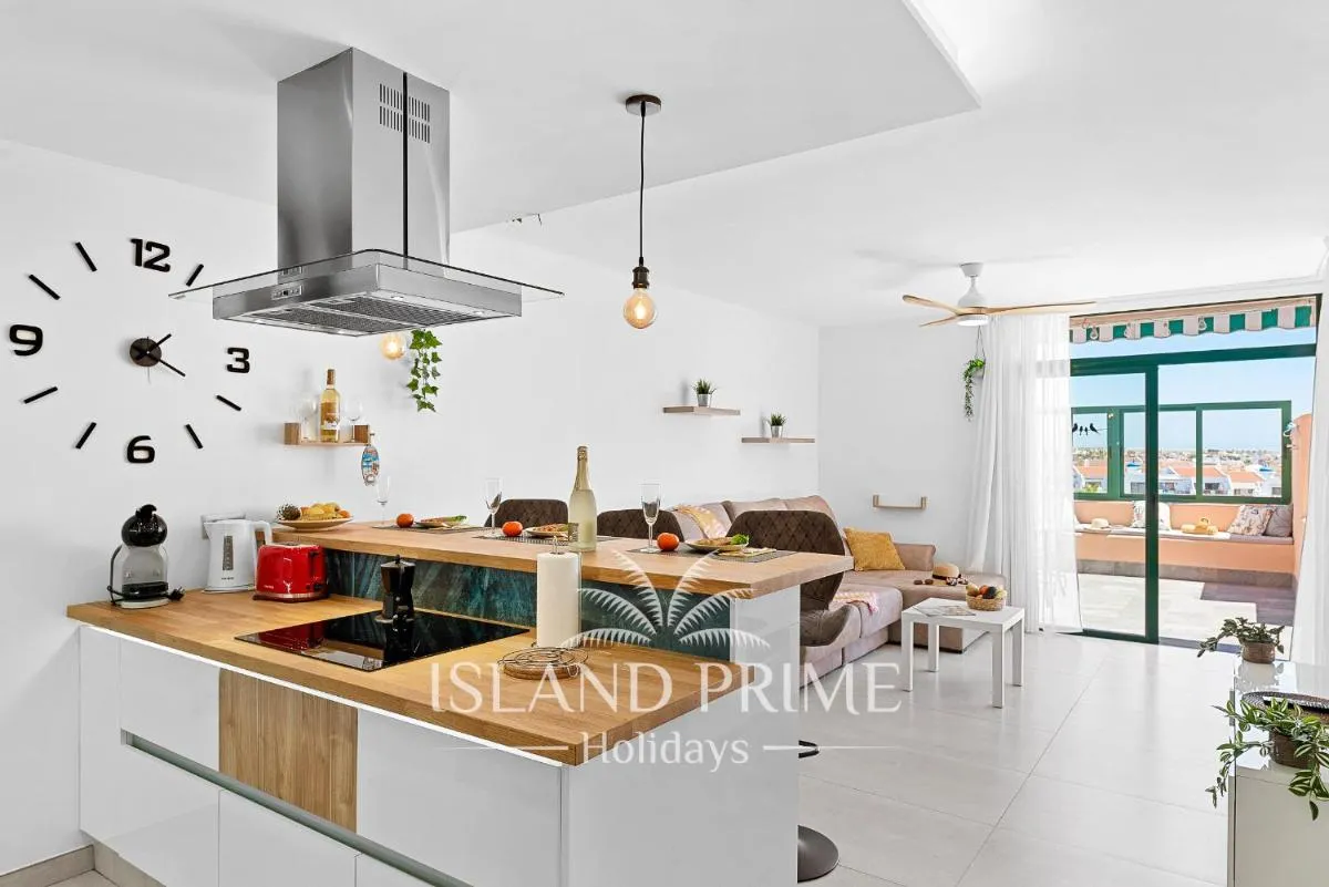 Image 4 of Sea Views and Heated Pool in Golf del Sur TLP512