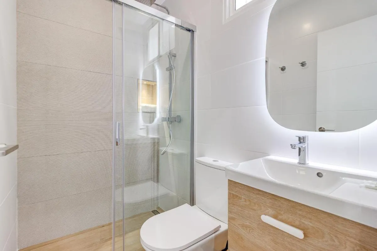 Image 2 of Sea sand and sun