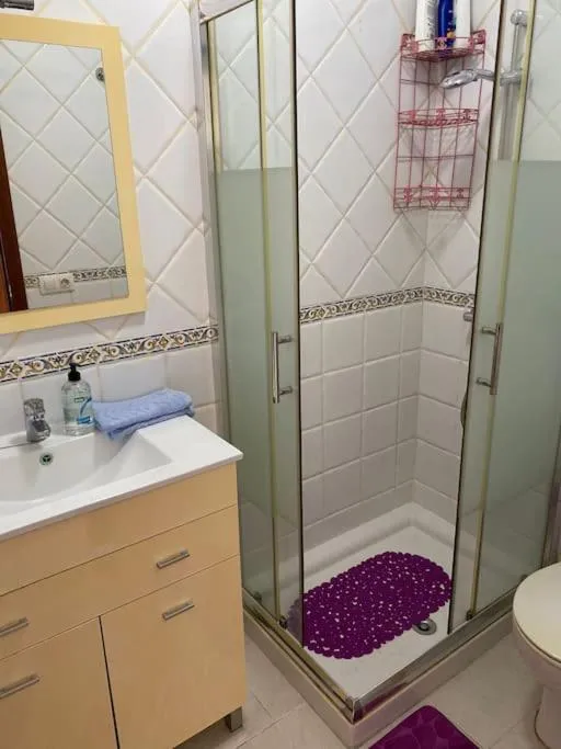 Image 3 of Seaside apartment with balcony