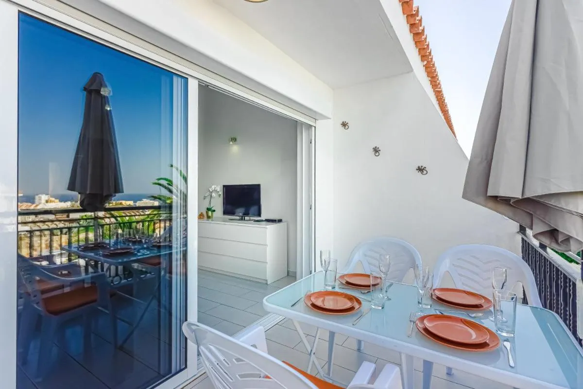 Image 5 of Sea view Los Cristianos Pool Modern Apartment