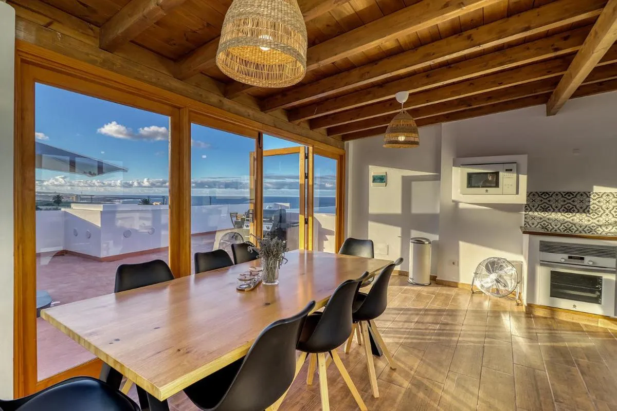 Image 2 of Spacious Home with Tropical Garden, BBQ, Near Seaside