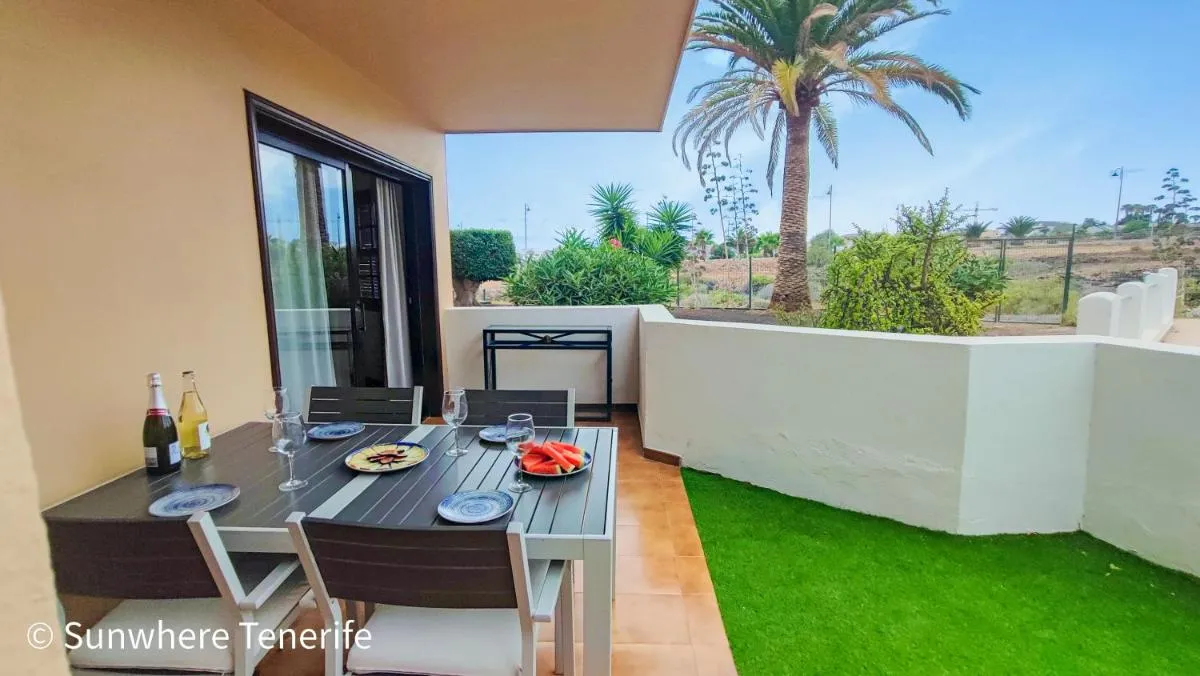 Image 4 of Spacious apartment with private garden in Tenerife south