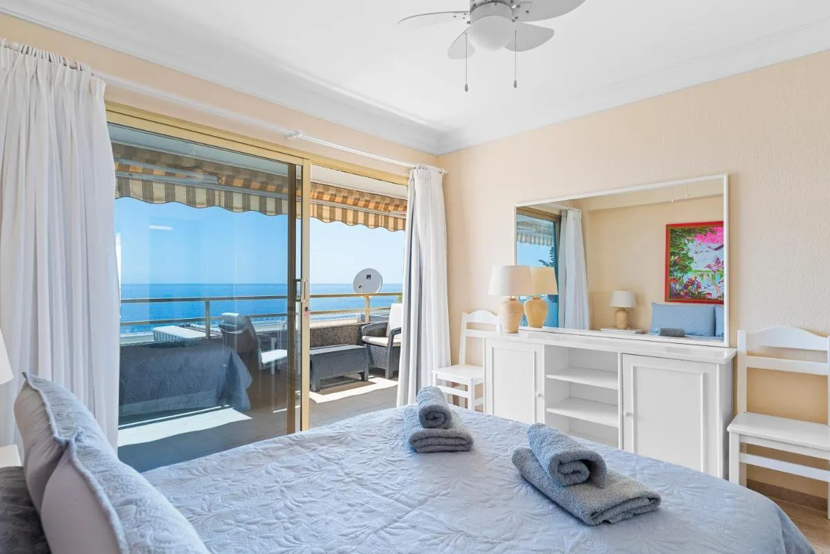 Image 1 of Spacious apart with large terrace,5 min beach