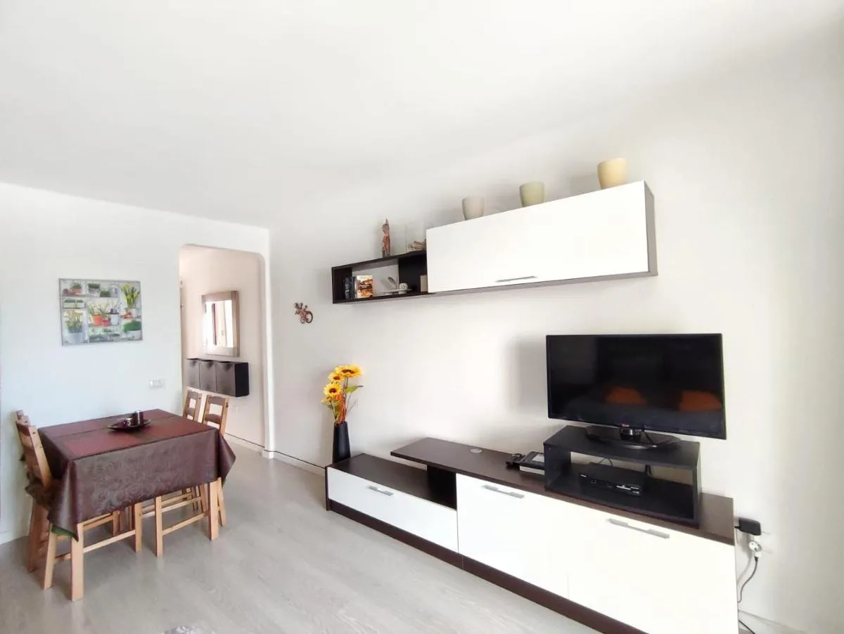 Image 4 of Studio In Well Kept, Central Complex K008