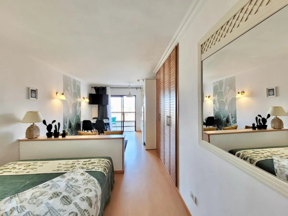 Image 1 of Studio Palmera