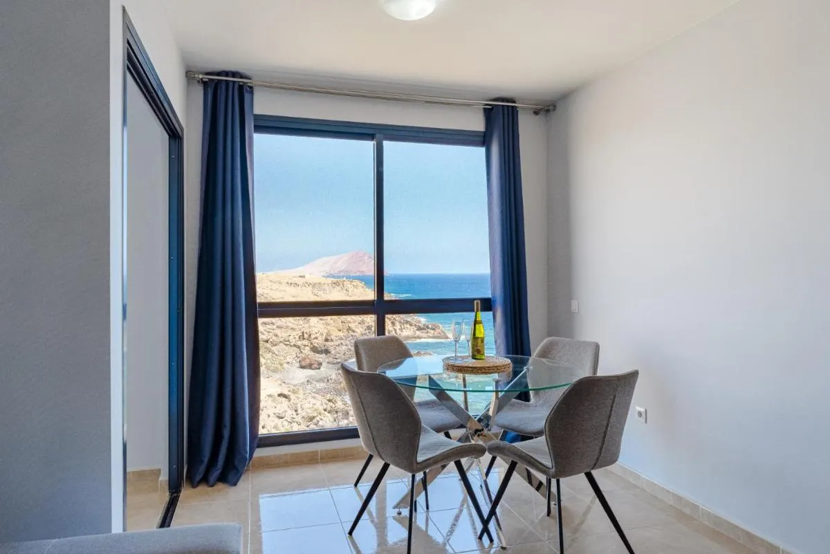 Image 3 of Stunning sea view in Los Abrigos