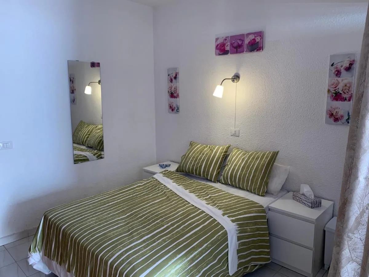 Image 1 of Sunny Tenerife, Los Cristianos, Studio