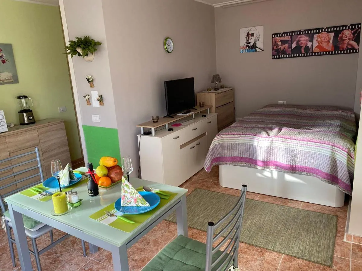 Image 1 of Sunset Estudio