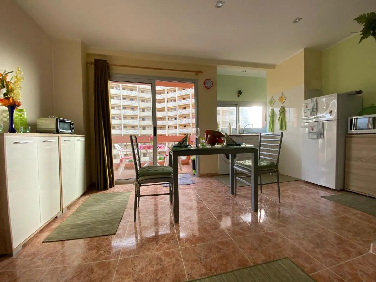 Image 2 of Sunset Estudio