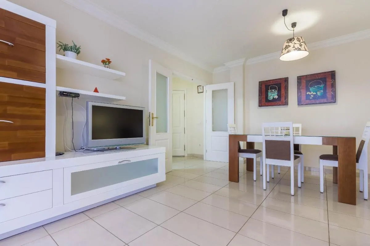 Image 5 of Terrazas del Duque II 2A003