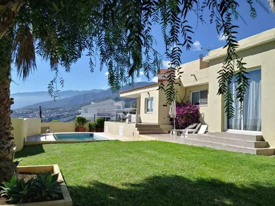 Image 6 of Top Luxury Villa to the Ocean