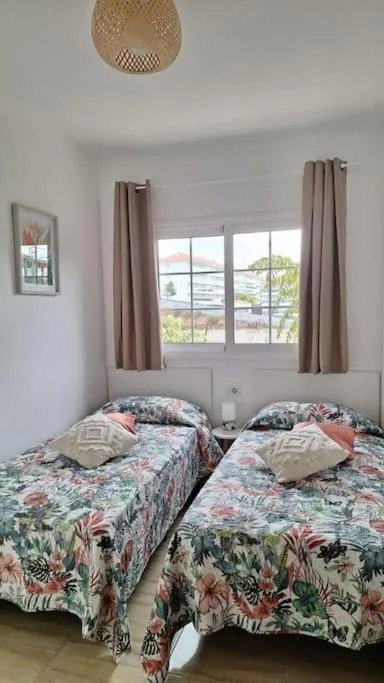 Image 5 of Tropical Apartment – Heated Pool