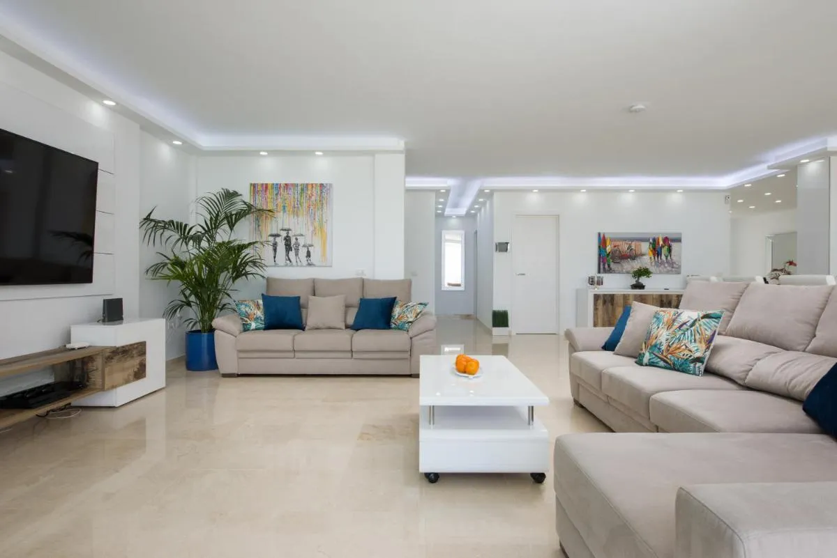 Image 5 of VILLA VALENTINA OCEAN VIEW HEATED Pool